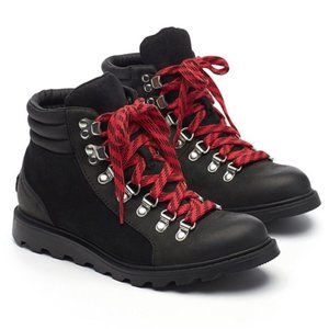 ~SOLD~ Sorel Ainsley Conquest Lace-Up Boots